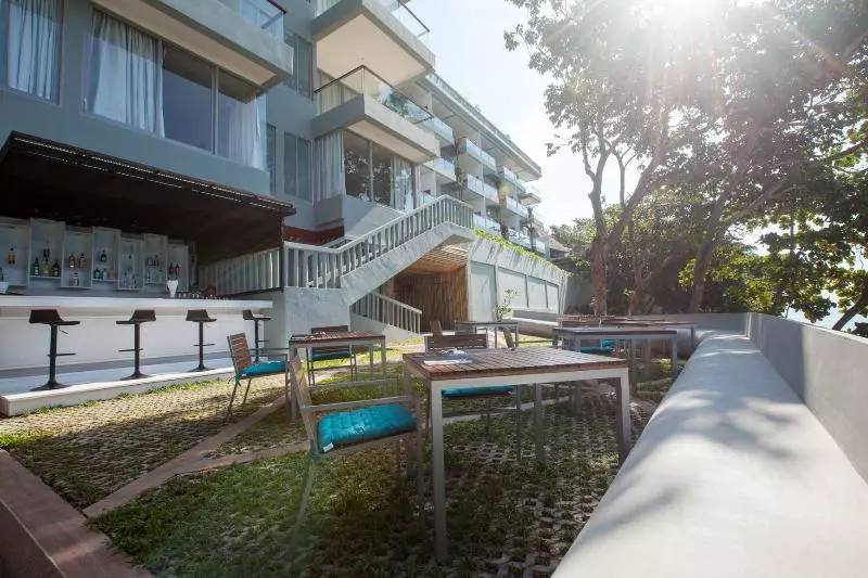 هتل Norn Talay Surin Beach Phuket