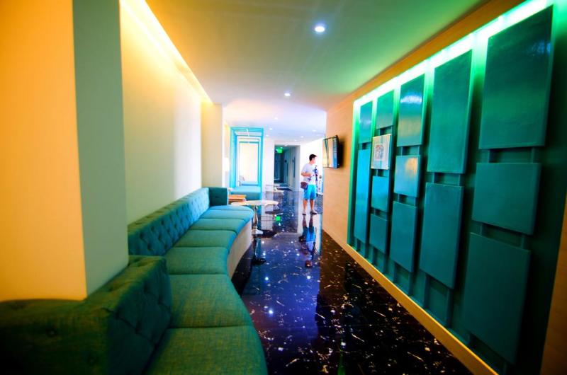 هتل Norn Talay Surin Beach Phuket