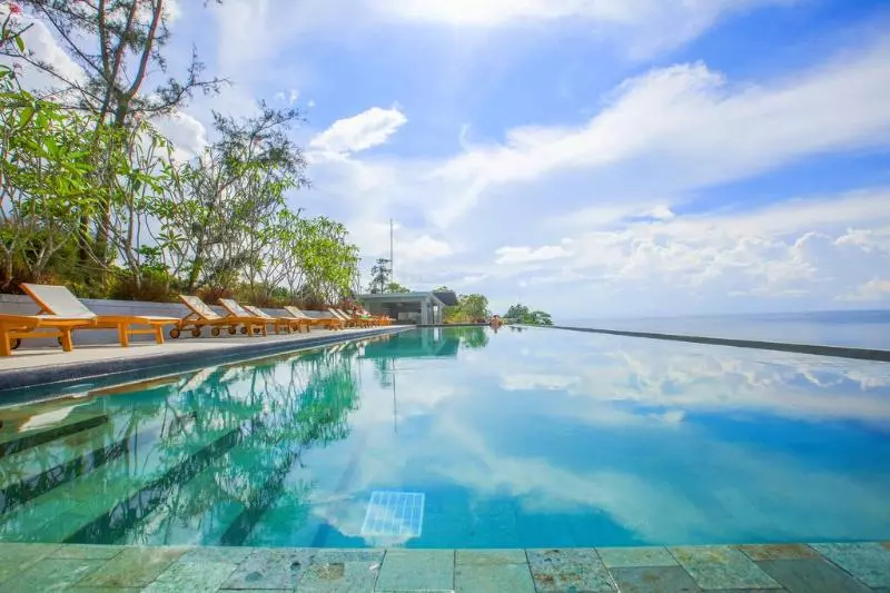هتل Norn Talay Surin Beach Phuket