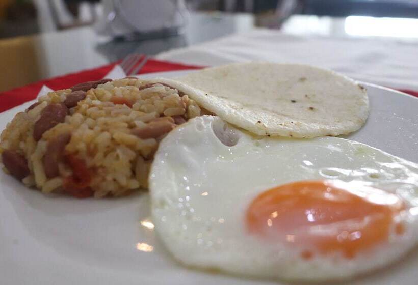 בית מלון כפרי Prince Plaza