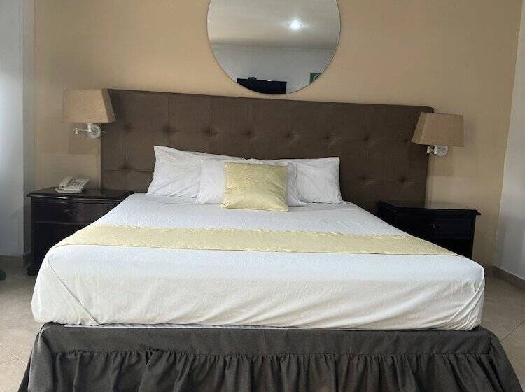 בית מלון כפרי Prince Plaza