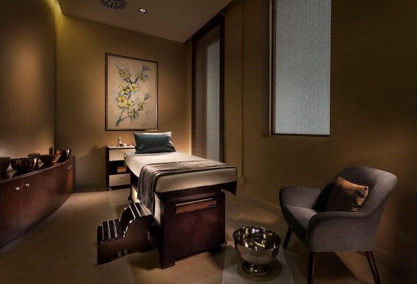 Radisson Blu Hotel & Convention Centre Kigali