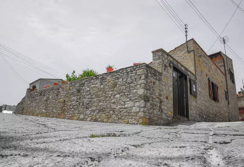 Omodos Village Houses - Pantelis  & Olga &  Marios &  Iacovos