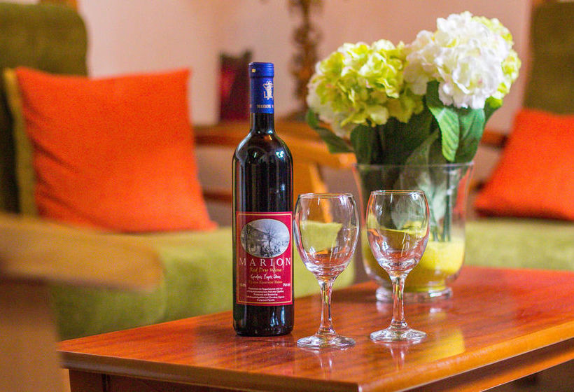 Omodos Village Houses - Pantelis & Olga & Marios & Iacovos