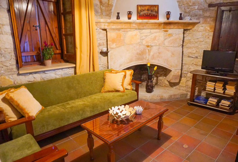 Omodos Village Houses - Pantelis & Olga & Marios & Iacovos