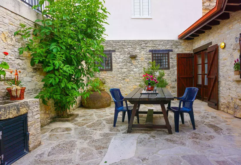 Omodos Village Houses - Pantelis  & Olga &  Marios &  Iacovos