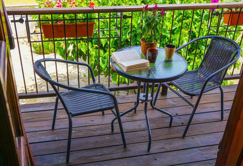 Omodos Village Houses - Pantelis & Olga & Marios & Iacovos