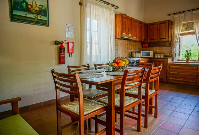 Omodos Village Houses - Pantelis  & Olga &  Marios &  Iacovos