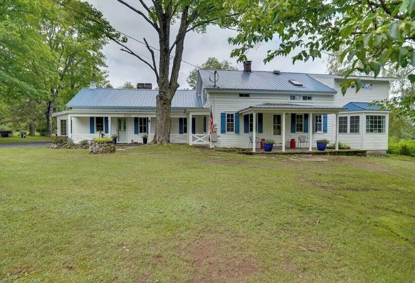 All Year Round Retreat Near Windham Mountain