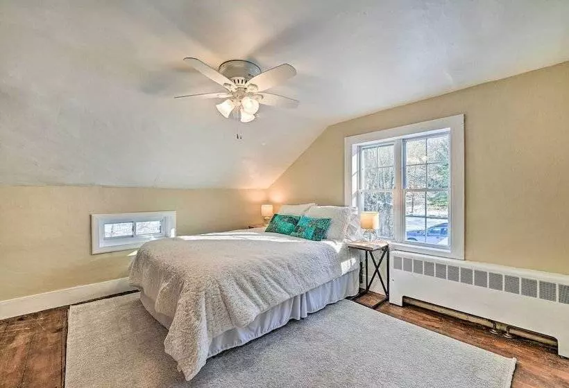 All Year Round Retreat Near Windham Mountain