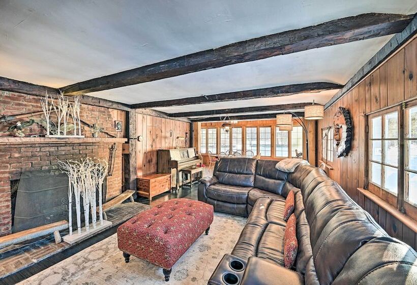 All Year Round Retreat Near Windham Mountain