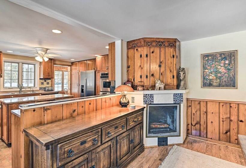 All Year Round Retreat Near Windham Mountain