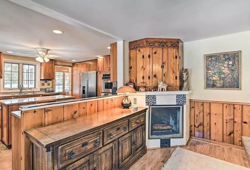 All Year Round Retreat Near Windham Mountain