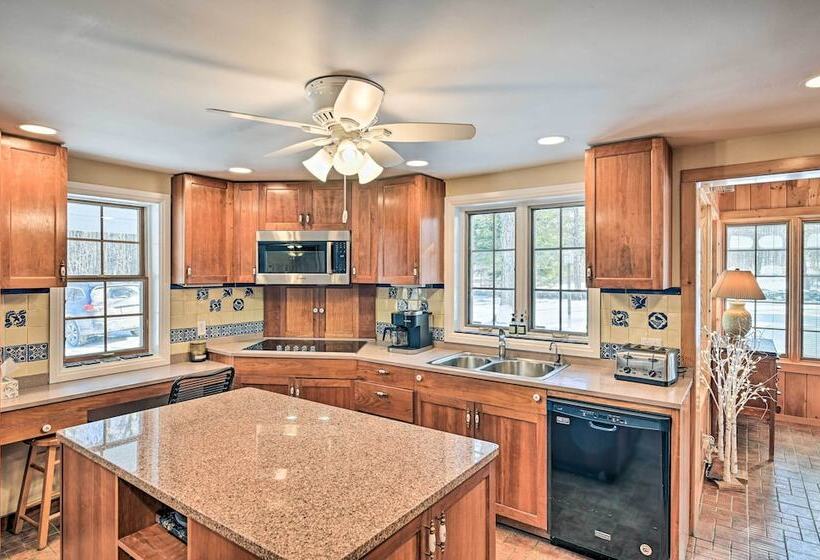 All Year Round Retreat Near Windham Mountain