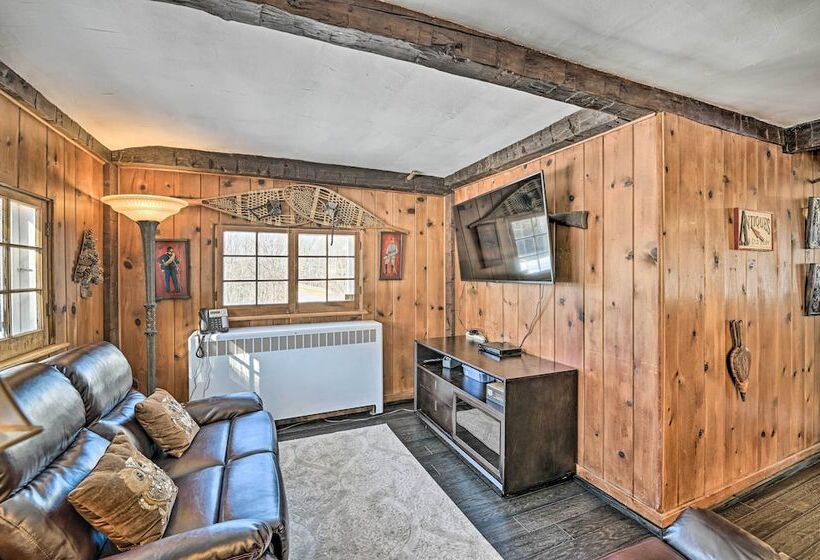 All Year Round Retreat Near Windham Mountain