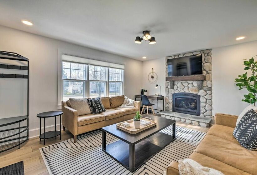 Chagrin Falls Home < Half Mi To Waterfall!