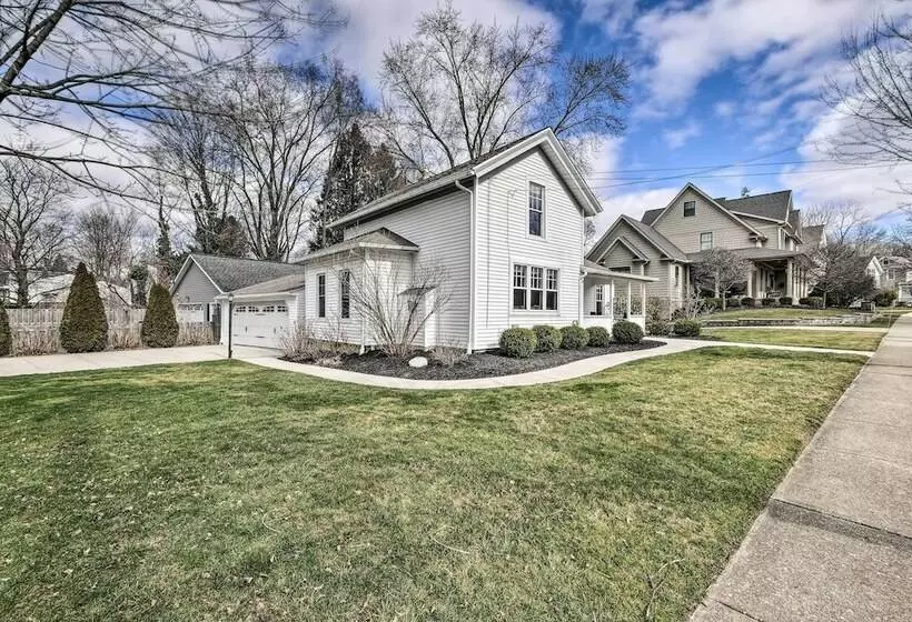 Chagrin Falls Home < Half Mi To Waterfall!
