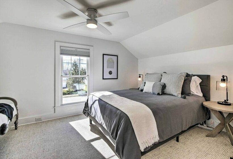 Chagrin Falls Home < Half Mi To Waterfall!