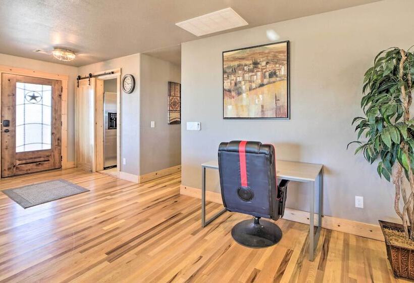 Claremore Country Home W/ Large Yard & Grill!