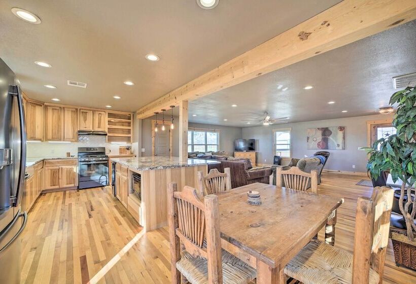 Claremore Country Home W/ Large Yard & Grill!