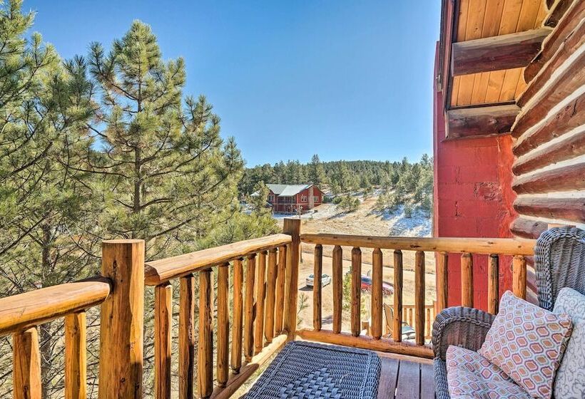 Classic Colorado Log Home W/ Mountain Views!