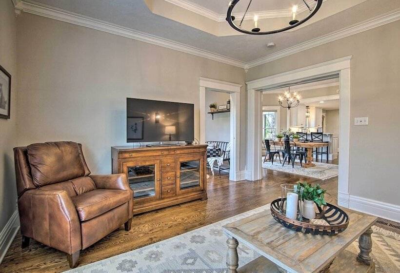 Countryside Cottage W/ Large Yard Near Topeka