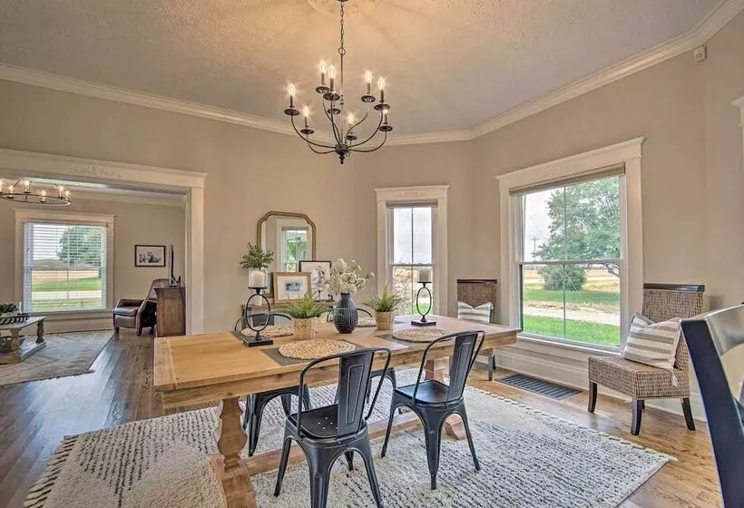 Countryside Cottage W/ Large Yard Near Topeka