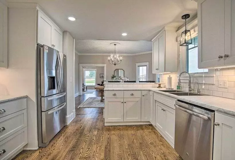 Countryside Cottage W/ Large Yard Near Topeka