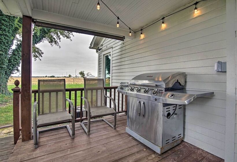Countryside Cottage W/ Large Yard Near Topeka