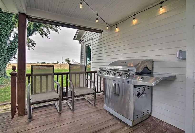 Countryside Cottage W/ Large Yard Near Topeka