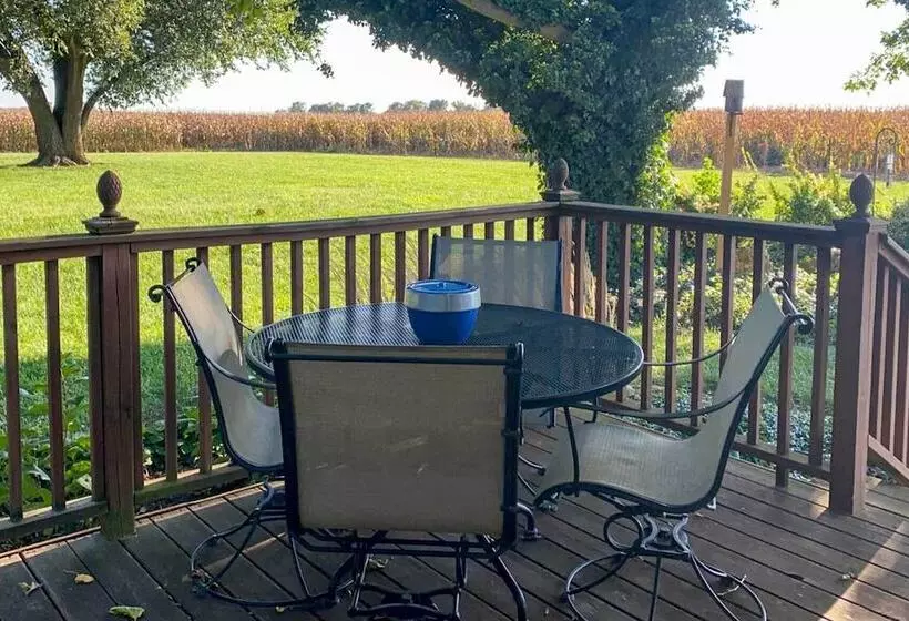 Countryside Cottage W/ Large Yard Near Topeka