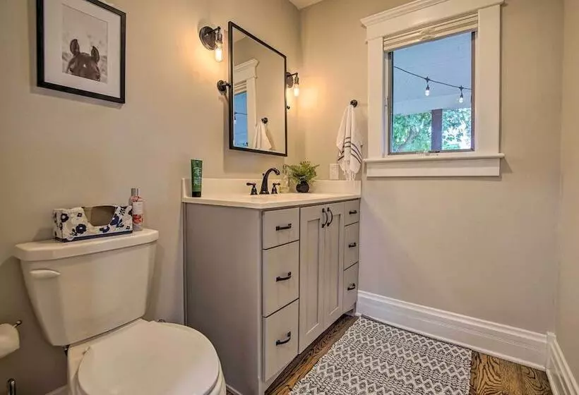 Countryside Cottage W/ Large Yard Near Topeka