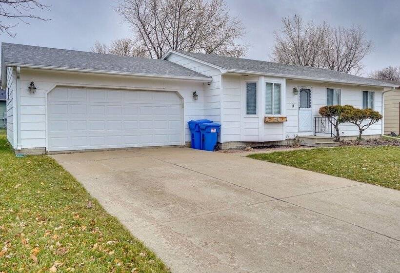 Cozy Sioux Falls Home 7 Mi To Downtown!