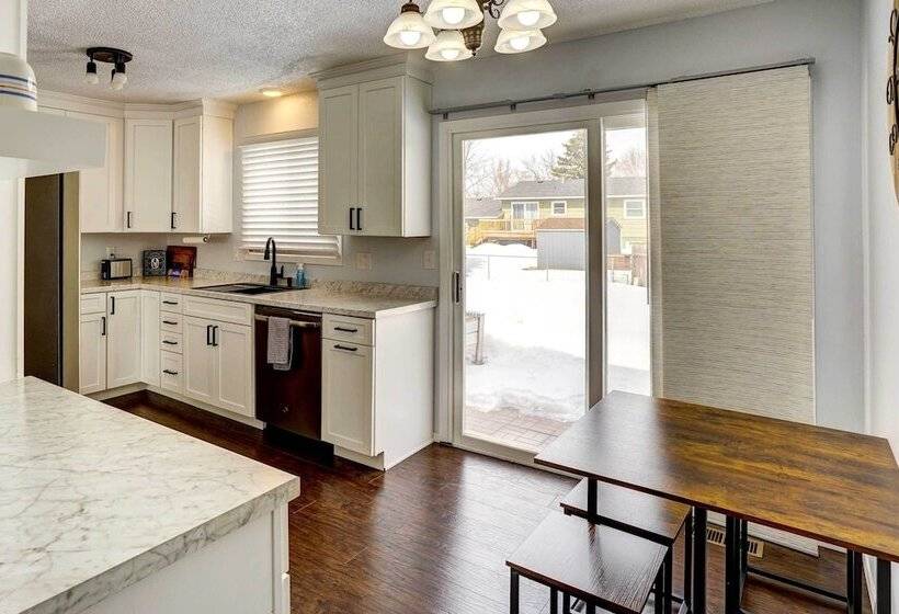 Cozy Sioux Falls Home 7 Mi To Downtown!