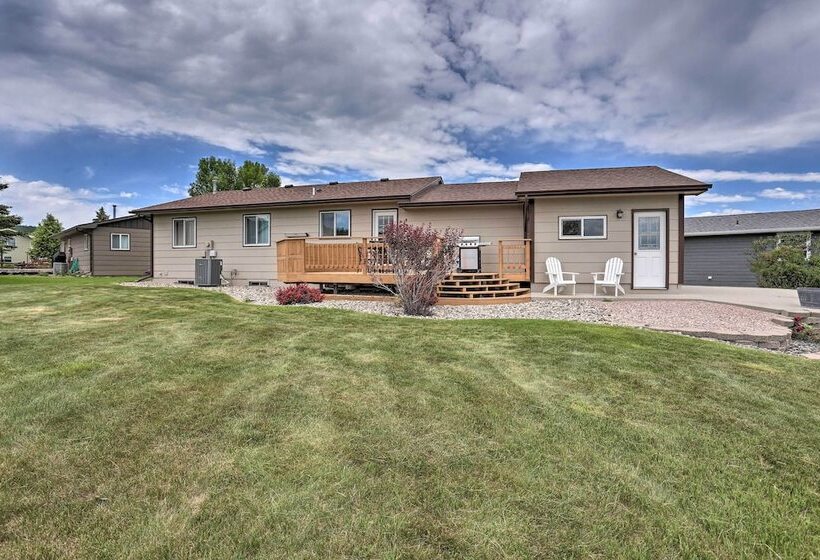Cozy Sturgis Home W/ Yard, 2 Mi To Main St!