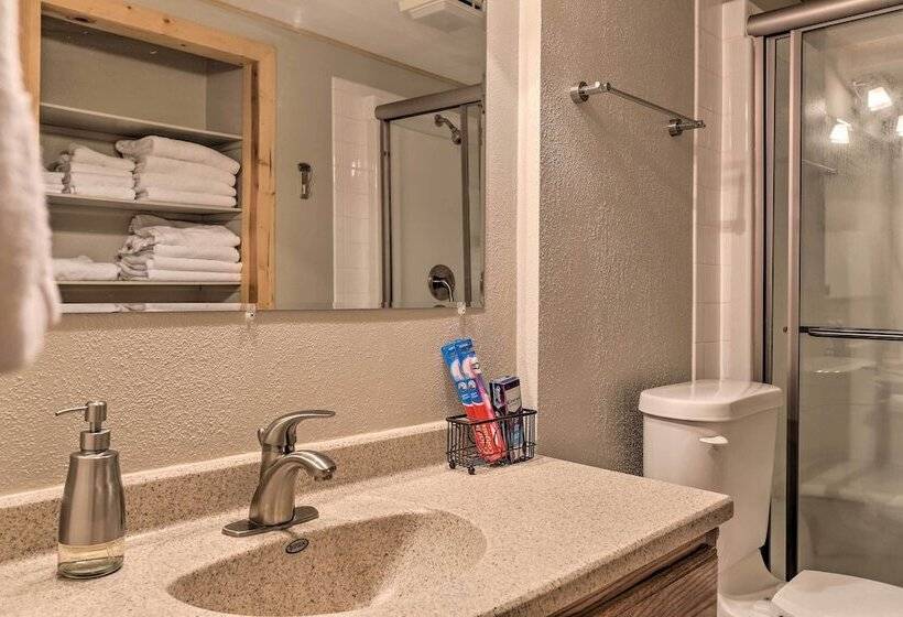 Cozy Sturgis Home W/ Yard, 2 Mi To Main St!