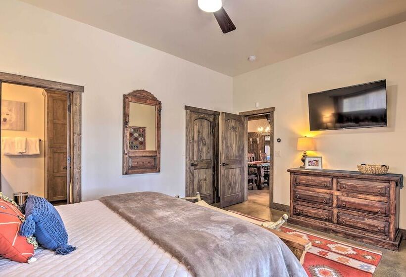 Custom Angel Fire Home: Views, Hot Tub & Fire Pit!