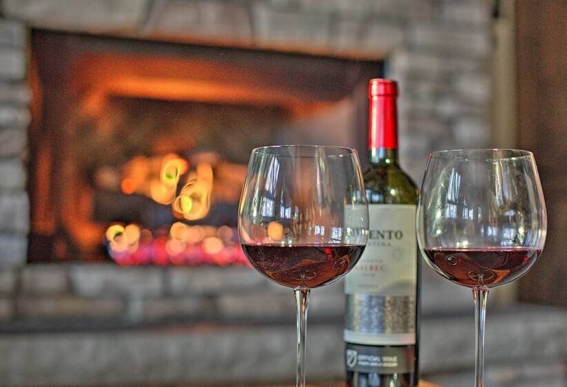 Custom Angel Fire Home: Views, Hot Tub & Fire Pit!