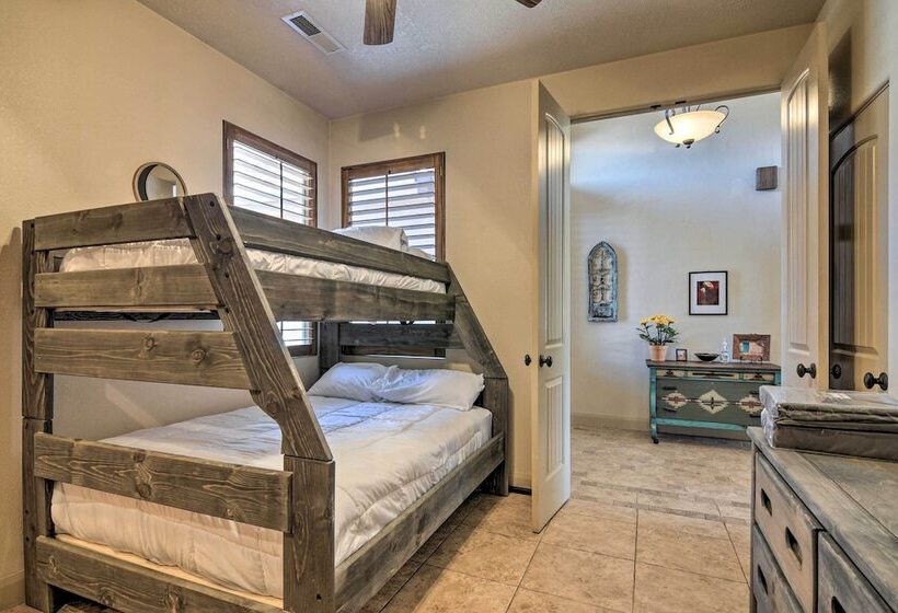 Elegant Kanab Home: Mtn Views & Hiking Trail!