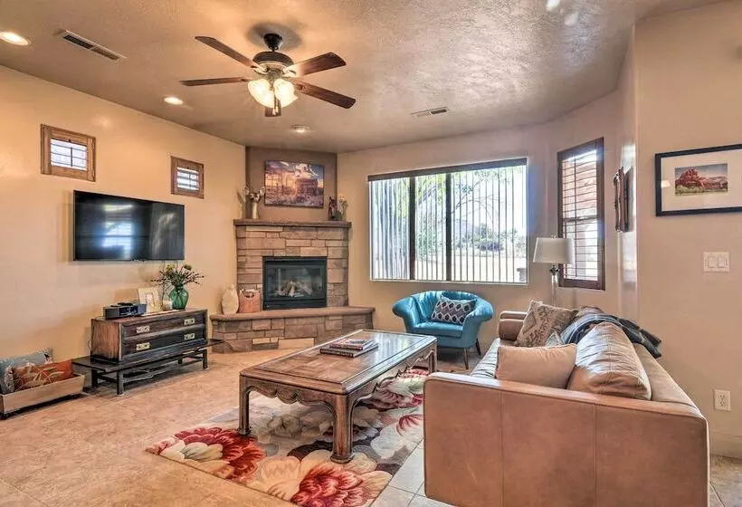 Elegant Kanab Home: Mtn Views & Hiking Trail!