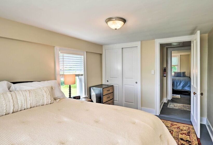 Finger Lakes Farm Retreat: Walk To Wineries!