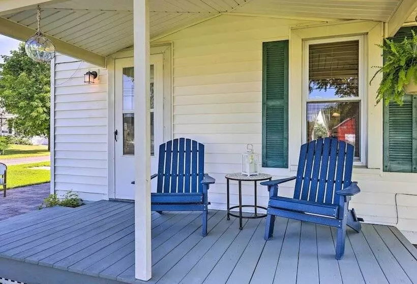 Finger Lakes Farm Retreat: Walk To Wineries!