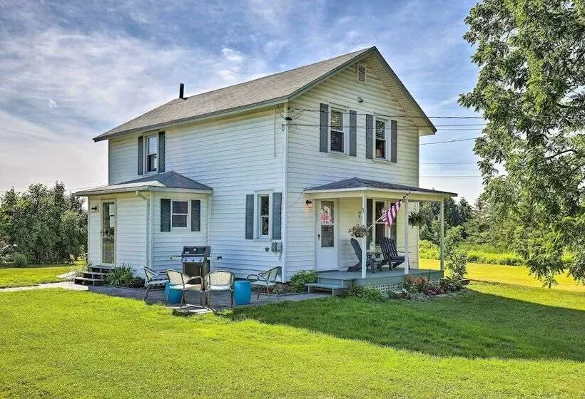 Finger Lakes Farm Retreat: Walk To Wineries!