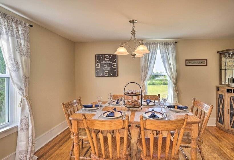 Finger Lakes Farm Retreat: Walk To Wineries!