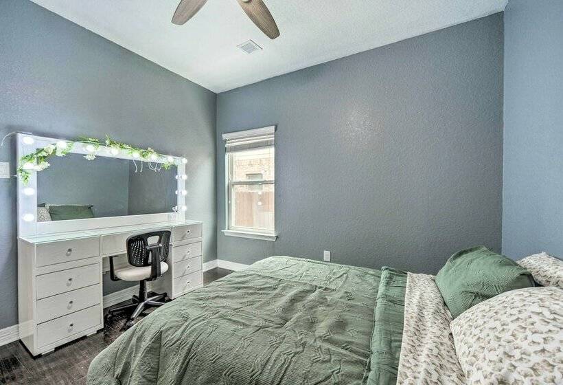 Gorgeous Family Home W/ Yard Near Seaworld!