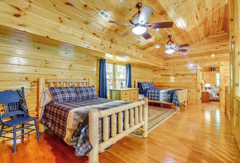 Hike, Fish & Golf: Burnsville Retreat W/ Deck!