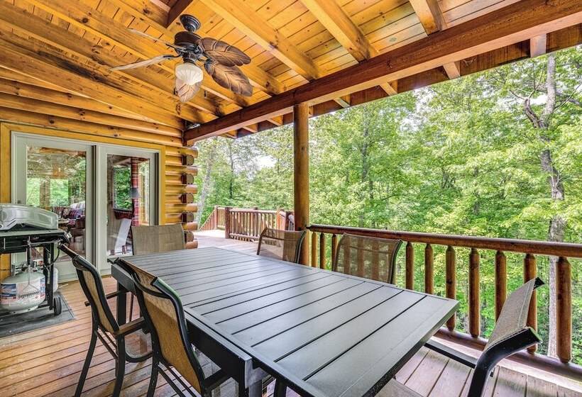Hike, Fish & Golf: Burnsville Retreat W/ Deck!