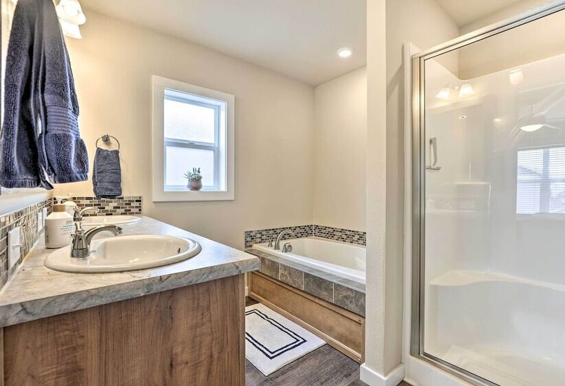 Gypsum Home W/ Patio: Between Glenwood & Vail