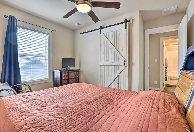 Gypsum Home W/ Patio: Between Glenwood & Vail