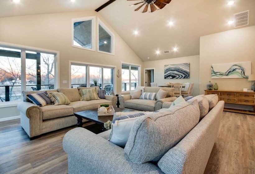 Waterfront Grand Lake Family House W/ Game Room!